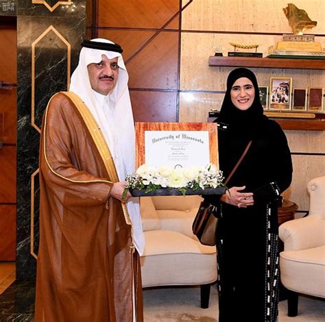 أمير المنطقة الشرقية يستقبل الطالبة رقية عجاج