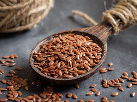 استخدام بذور الكتان لنمو الشعر وتقويته