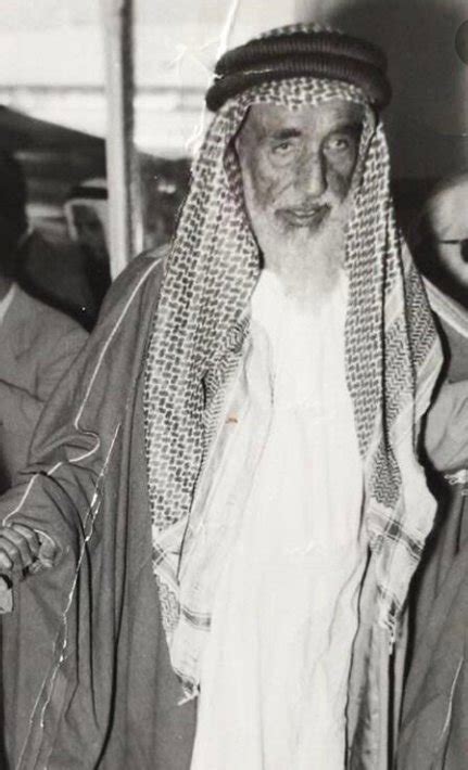 اشرح سبب استيلاء الإمام تركي بن ​​عبد الله على الرياض.