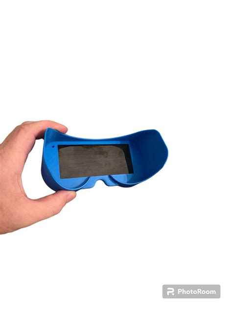 الأدوات اللازمة لصناعة Eclipse Goggles