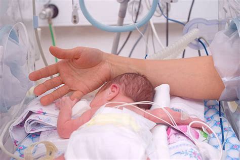 الأشياء التي يمكن لمقدمي الرعاية تقديمها للطفل