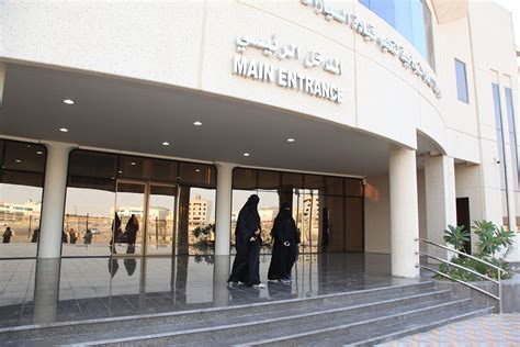 التسجيل في مدرسة الدمام النموذجية لتعليم قيادة السيارات للبنات بالدمام
