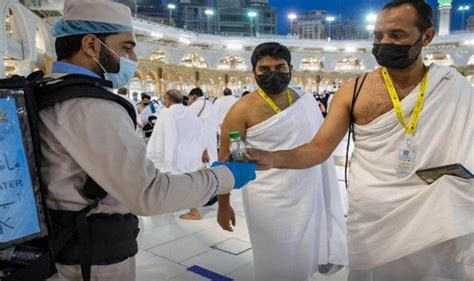 السعودية تمنع الشريك من دخول الصحافي الإسرائيلي إلى مكة السعودية تمنع الشريك من دخول الصحافي الإسرائيلي إلى مكة