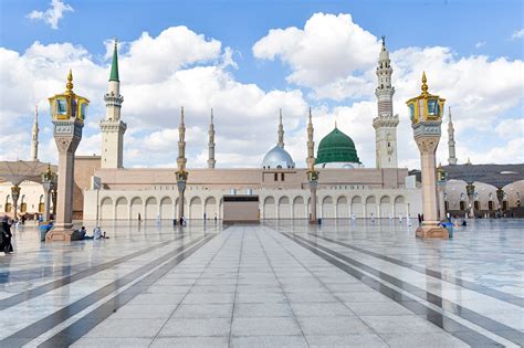 السفر إلى المدينة المنورة في حلم للمرأة العازبة