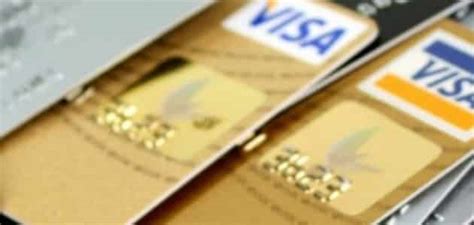 الفائدة التي تعود على البنوك من احتساب الفائدة على بطاقة الائتمان