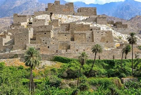 القرية القديمة في ذي عين القرية القديمة في ذي عين