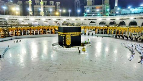 المسجد الذي يأوي مسلمو الكعبة المشرفة.  يتحول الى