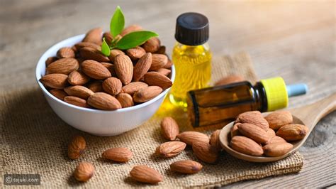 تحذيرات من استخدام زيت اللوز المر على المنطقة الحساسة