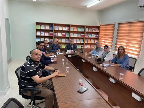 تشكيل فريق من داخل كليات جامعة العلوم والتكنولوجيا للتواصل مع الطلاب وأولياء أمورهم