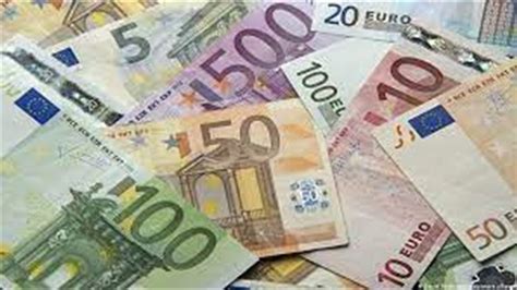 تغييرات طفيفة في اليورو بعد انخفاضه إلى أدنى مستوى له في 20 عامًا تعرف على المزيد حول أسعار الصرف |  المصري اليوم