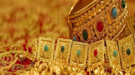 تفسير الإمام الصادق لرؤية أخي الرجل للمرأة