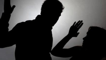 تفسير الضرب في المنام للفتاة العازبة لابن سيرين