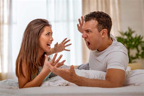 تفسير حلم الشجار مع شخص غريب أو مع الأقارب للمرأة الحامل