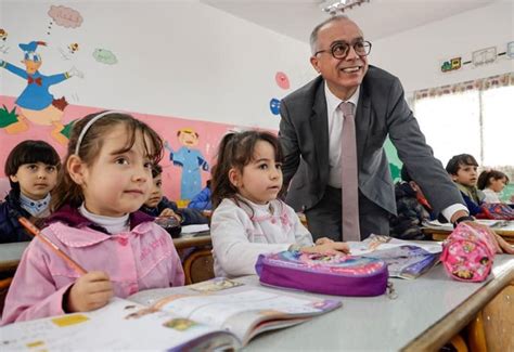 تلاميذ المدارس يشرحون التزام الدولة بحق المواطنين في التعليم