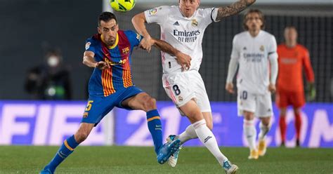 توقفت مباراة برشلونة وريال مدريد كأس السوبر الإسباني