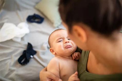 حركات تستطيع الأم أن تفهم سبب بكاء طفلها