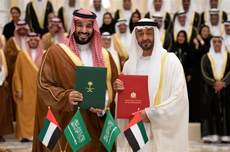 حقيقة طرد السعوديين من الإمارات حقيقة طرد السعوديين من الإمارات