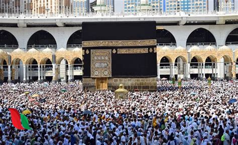 حل سؤال: إذا كانت تكلفة سفر الحج لثلاثين شخصًا هي 90 ألف ريال، فكم عدد الريالات التي سيدفعها كل منهم؟