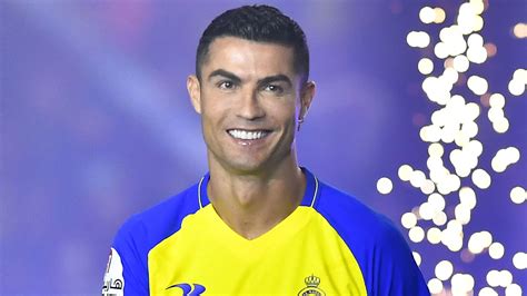 سؤال: كم عدد الأهداف التي سجلها كريستيانو رونالدو مع المنتخب البرتغالي؟ سؤال: كم عدد الأهداف التي سجلها كريستيانو رونالدو مع المنتخب البرتغالي؟