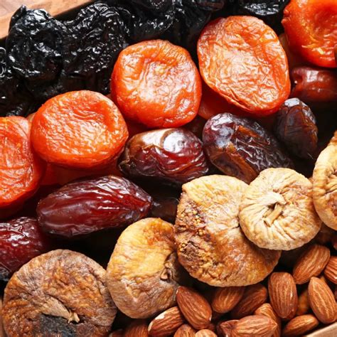 طرق الصقور تزن الطفل النحيف الذي يعاني من نقص التغذية طرق الصقور تزن الطفل النحيف الذي يعاني من نقص التغذية