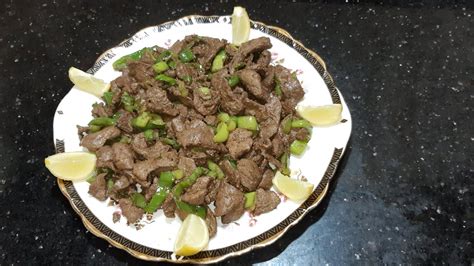 طريقة تحضير الكبدة والقوانص مع البصل للشيف الشربيني
