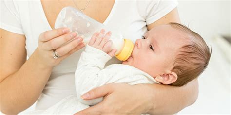 طريقة تنظيم الرضاعة الطبيعية بالتغذية الصناعية.