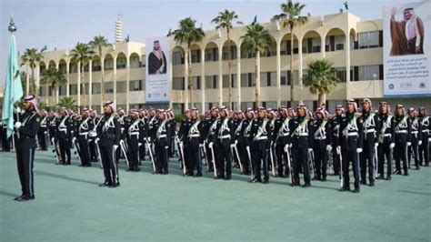 طلب للحصول على وظائف عسكرية مع شهادة الثانوية العامة