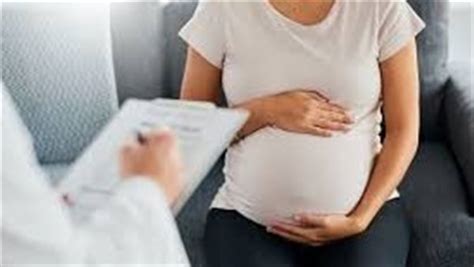 عادات تساعد في التخلص من الإمساك أثناء الحمل