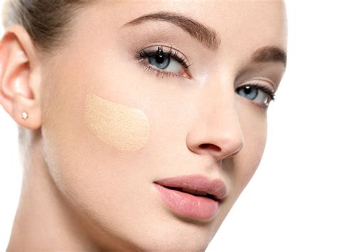 علامات التلف أو تاريخ انتهاء صلاحية كريم الأساس