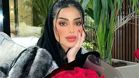 فاطمة الأنصاري على مواقع التواصل الاجتماعي فاطمة الأنصاري على مواقع التواصل الاجتماعي