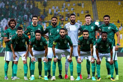 في تصفيات الدوري السعودي لكرة القدم، لعب الفريق (أ) 26 مباراة وفاز في 15 منها.  حساب متوسط ​​عدد المباريات التي فاز بها فريق (أ) لأقرب جزء من ألف - المنهل الأول