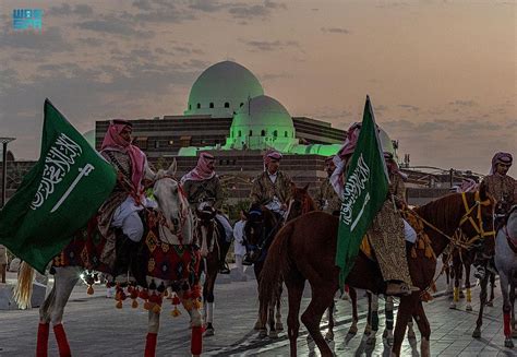 قال الملك عبد العزيز عام 1344 م.  للحجاج: ترى بأم عينيك وتسمع بأذنيك ممن سبقوك للحج والزيارة أن هناك أمان عام واحد في كل بلاد الحجاز وبين الحرمين الشريفين. درجة الكمال التي لم نعرفها أو نقترب منها منذ قرون “. ما سبب استتباب الأمن في عهد الملك عبد العزيز؟