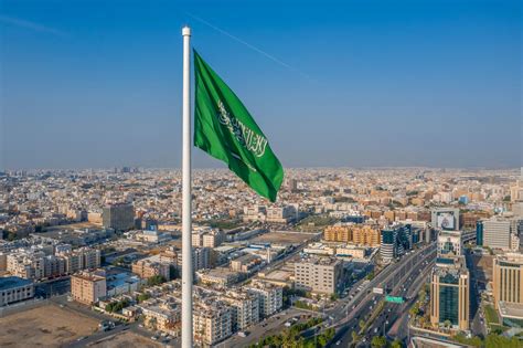 قم بحل أحجية الدولة الأولى التي أخذت العلم وجعلها رمزًا لها