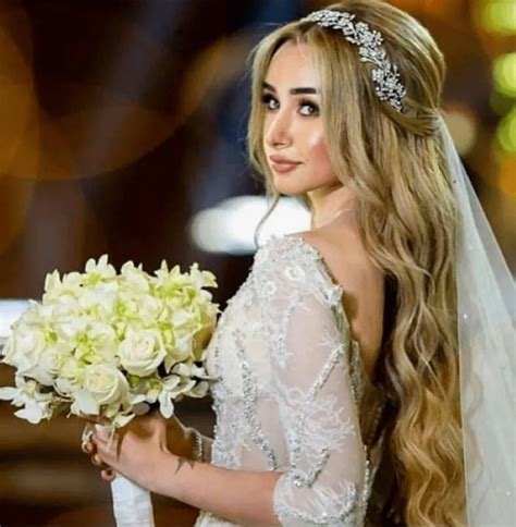كيف تختارين إكسسوارات الشعر في يوم زفافك