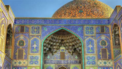 كيف يبدع المسلمون في فن العمارة والزخرفة الإسلامية؟