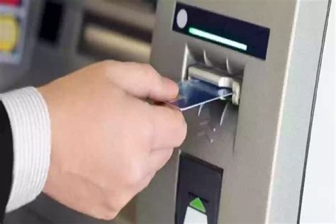 كيفية دفع رسوم تصريح العمل من خلال أجهزة الصراف الآلي بخطوات بسيطة وسريعة