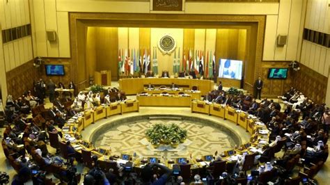 لماذا طلبت الحكومة البريطانية إنشاء جامعة الدول العربية؟