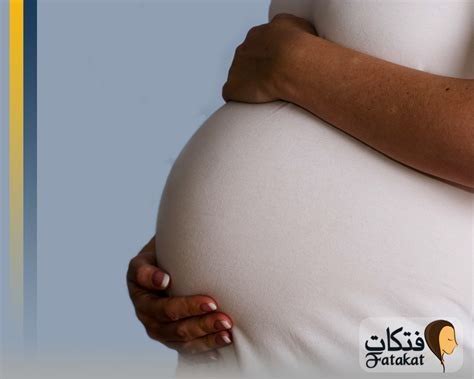 ما الذي يؤدي إلى نقص الماء في الجنين؟