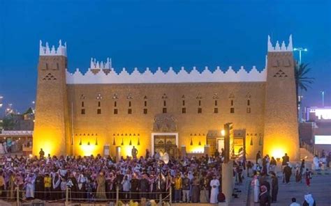 ما المهرجان الذي يقام سنويا في الرياض؟