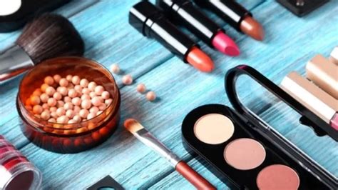 ما هي مواصفات الجودة لمستحضرات التجميل التي تنوي استخدامها؟