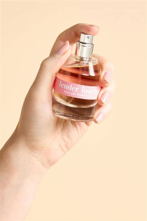 مراجعات من الأشخاص الذين استخدموا عطر تندر