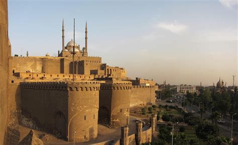 معلومات عن المعالم السياحية والأماكن التاريخية الأخرى في قلعة صلاح الدين الأيوبي