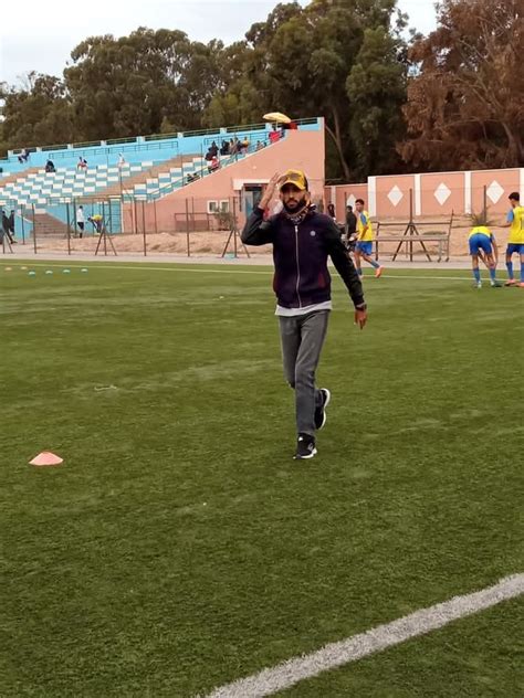 مفيد للنظام الغذائي، حيث يزيد من حرق الدهون ويحسن الأداء البدني مفيد للنظام الغذائي، حيث يزيد من حرق الدهون ويحسن الأداء البدني