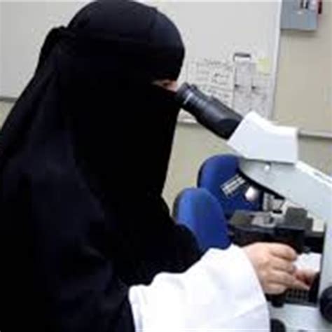 من كانت أول سيدة تحصل على لقب طبيبة، من خلال مقالنا تعرفنا على المرأة التي فازت بلقب أول طبيبة، والتقينا ببعض الرواد في مجال الطب.