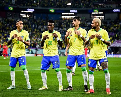 من هو حكم مباراة البرازيل وكرواتيا في ربع نهائي المونديال