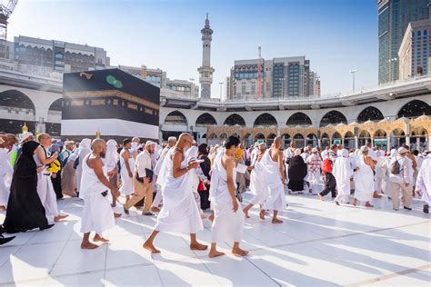 مناسك الحج.. رحلة الذنب المغفور من طواف القدوم إلى طواف الوداع | الموسوعة | الجزيرة نت
