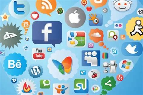 مواقع التواصل الاجتماعي وسيلة لا غنى عنها لتهنئة الناس بالمناسبات والهدايا السعيدة، ولإعطائهم أجمل الجمل ورسائل التفاؤل والأمل والطمأنينة، ونشر الأخبار فيما بينهم.