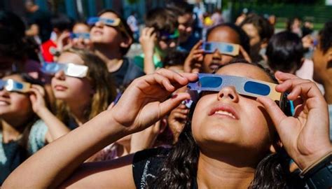 هذه هي الشرح طريقة التي تعمل بها نظارات Eclipse