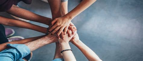 هل توضحون عبارة مجتمع متماسك لأمة متماسكة؟