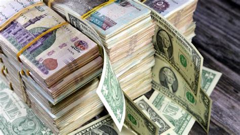 يتحرك الدولار بسرعة صاروخية مقابل الجنيه.  ماذا حدث لأسعار الصرف؟